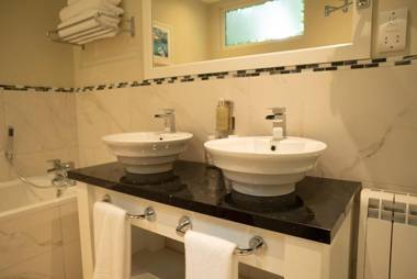 Ballylickey House and Garden Lodges