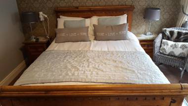 The Baytree Restaurant & Guesthouse