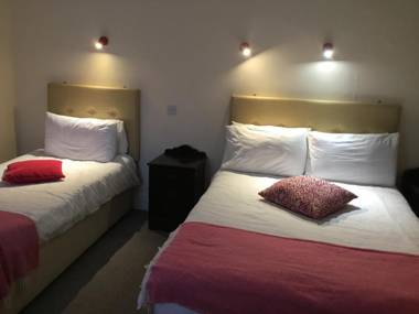 Rolling Wave Guesthouse