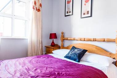 Marine Court Ground Floor Apartment