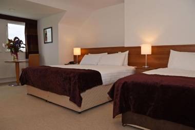 Moycarn Lodge & Marina