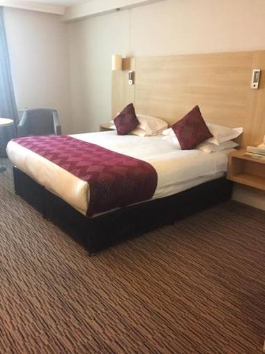 Park Inn by Radisson Shannon Airport