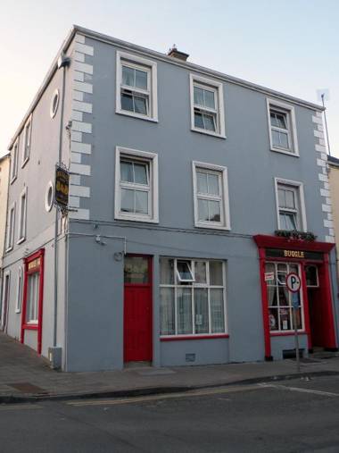 Buggle's Pub and Accommodation