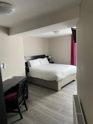 Behan's Horseshoe Bar & Restaurant