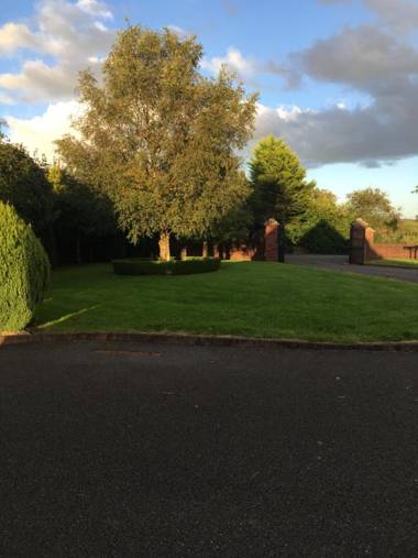 Greenfields Country House