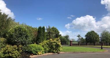 Greenfields Country House