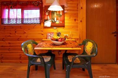 Under the Walnut Tree Shade Lodge