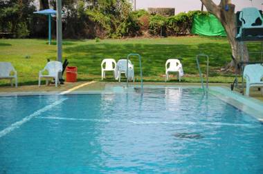 Kibbutz Tiratzvi - Country Lodging