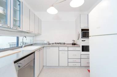 Herbert Samuel - Beachfront 3 Bedroom apartment with parking - by Sea N' Rent