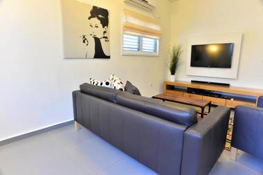 Ziv Apartments - Hayarkon 196