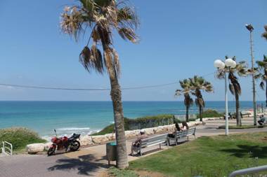 Arlozorov Bat Yam Beach