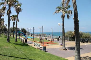 Arlozorov Bat Yam Beach