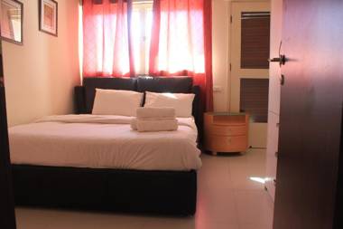 Gordon Beach Apartment