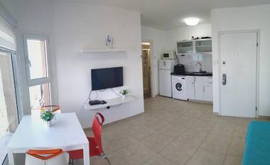 Hotel Apartment TLV-bat yam 81