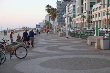 Hayarkon By The Beach