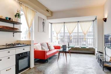 Stylish designed apt. at Rothschild Blvd