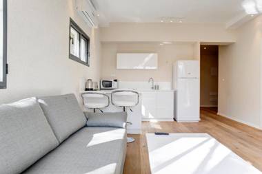 Power 2BR in Basel Area by HolyGuest