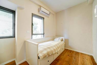 Power 2BR in Basel Area by HolyGuest