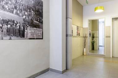 Bauhaus Boutique by TLV2rent