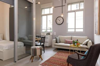 Bauhaus Boutique by TLV2rent