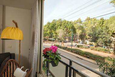 Boulevard View 2 Bedrooms Near the Beach