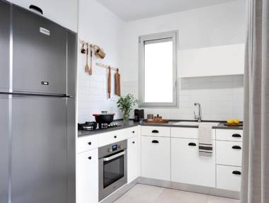 Mr. Yavos - By TLV2GO