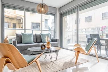 Amazing 3Bedrooms 2 Baths Balcony and Parking PRV