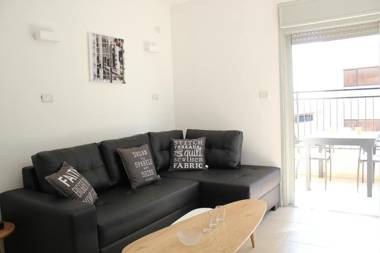 Sweet & Sunny 1BR next to beach by HolyGuest