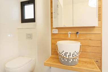 Marvelous 2BR in Ben Gurion Blvd by HolyGuest