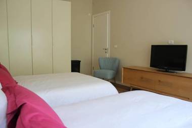 Spacious 2BR in Ben Gurion blvd by HolyGuest