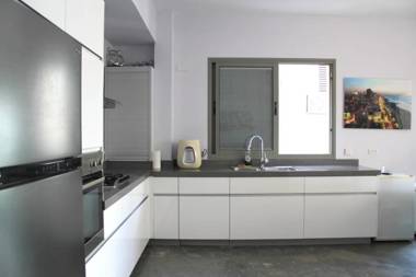 Up-Market 3BR in Frishman 9 by HolyGuest