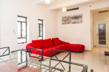 Nice 2BR near Gordon Beach by HolyGuest