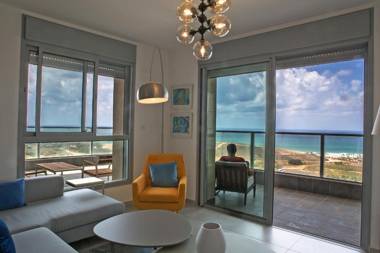 Amazing sea View steps to beach near Tel-aviv