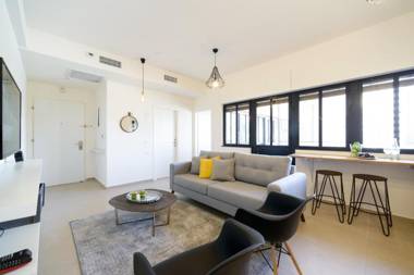 16 HaRakevet Street - By Beach Apartments TLV