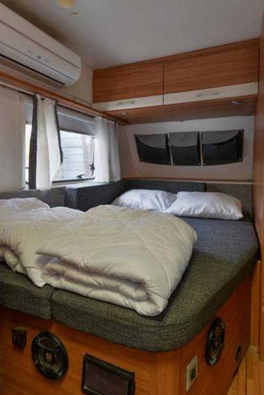 Caravan Hostel Tel Aviv By Roger Age 18-45