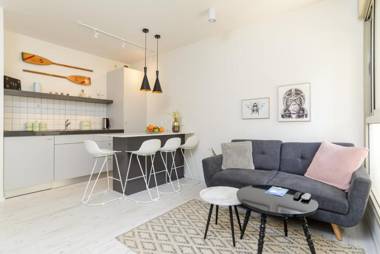 6 Tankhum - By Beach Apartments TLV