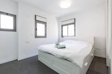 Beautiful 2 Bdr Apartment - Beach Side #TL38