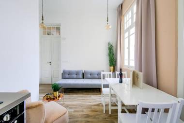 House of Palm - One of a Kind