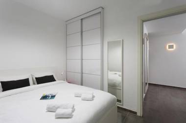 Playful 2BR In Florentine by HolyGuest