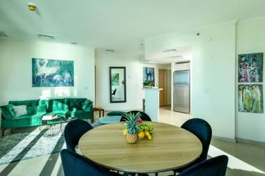 Sea View on The Beach W/ Balcony & Parking by Sea N' Rent