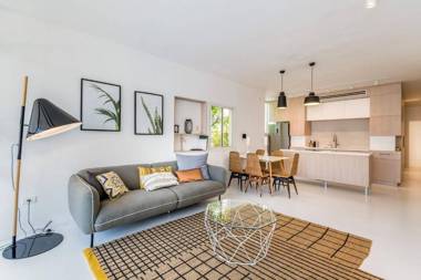 Trust Inn - Allenby Lovely apt Balcony & Parking