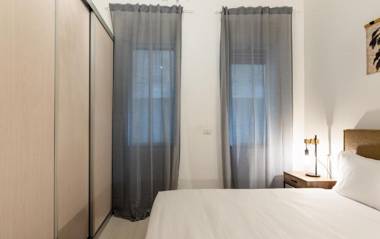 Modern Apartment w/ Garden 2 min from the Beach