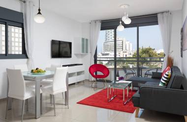 Bright 1BR in Pinsker by HolyGuest