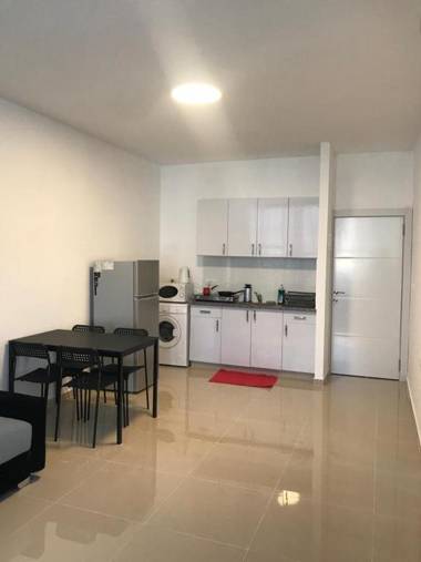 Isramax Apartment near the sea.