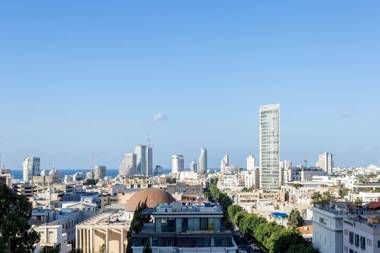 Extravagant 3BR Penthouse with jacuzzi on Rotchild