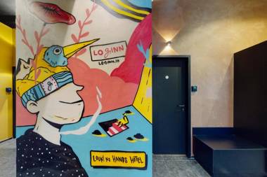 ColorBox - an Autonomous Hotel by Loginn