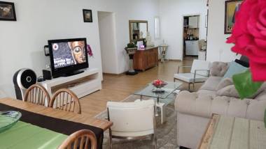 Two bedroom apartment 3 minutes from the beach