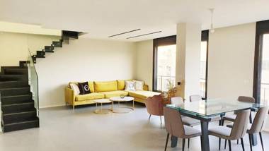 Design 3 Bdr Huge Rooftop Beach Side #TL57