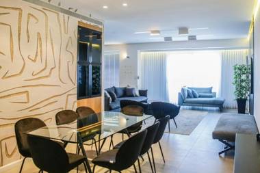 YalaRent Midtown towers TLV - families only