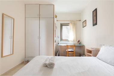 Bright Pearl For Exploring Tel-Aviv